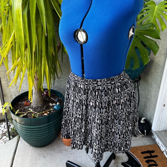 Owl Gathered Skirt - Picture 2 of 4